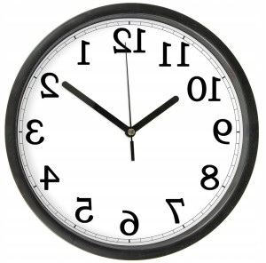 Zegar chodzący do tyłu Anty zegar zabawny gadżet prezent