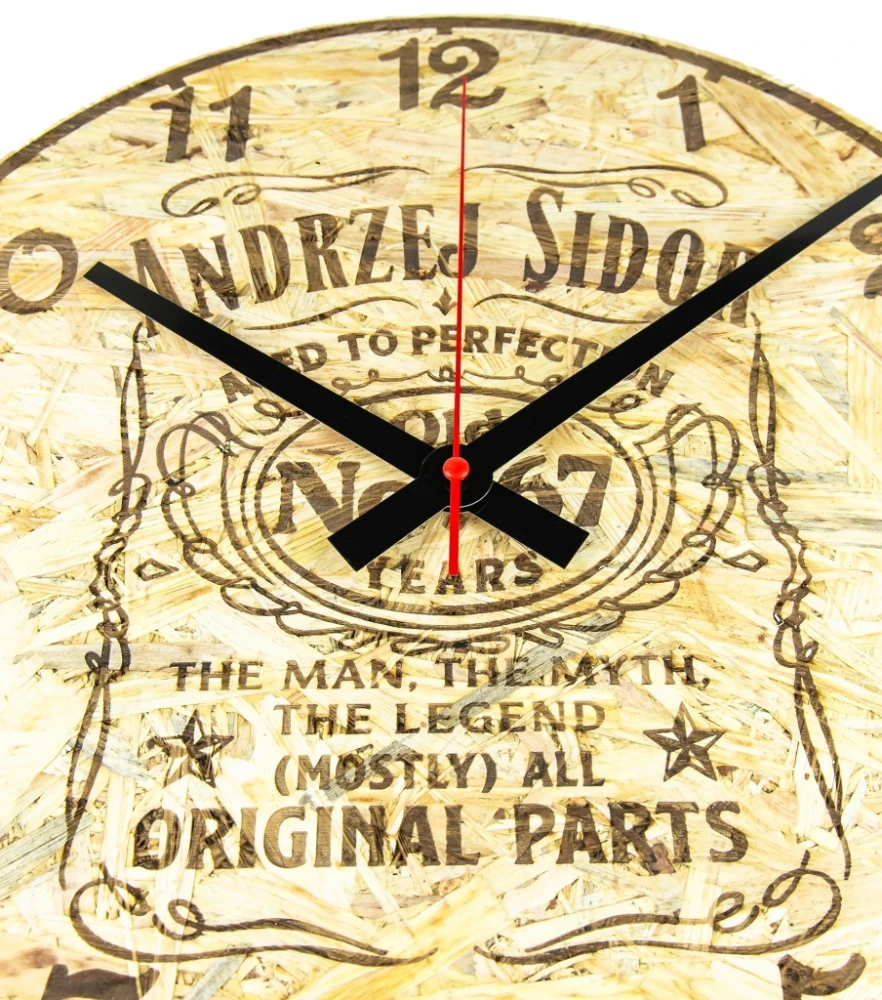 Zegar z personalizacją Grawer laserowy Styl etykiety Jack Daniels OSB 38 cm